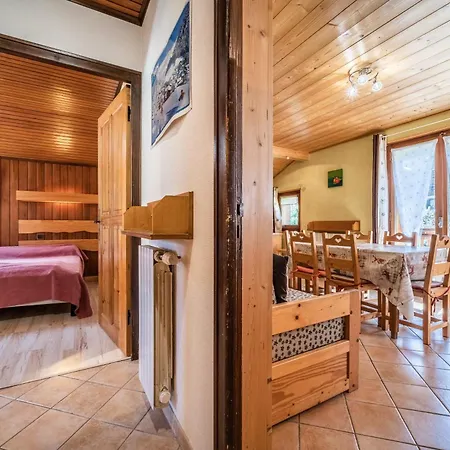 Apartament Chenives 1 -